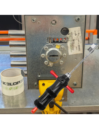 szkolenie z używania dekodera DZLT do zamka Dierre Atra z Lock Trap